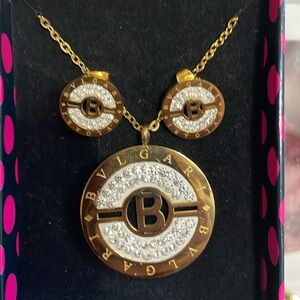 FASHION Gold and Silver Pendant Necklace and Earring Set